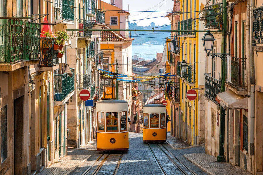lisbon yellow tram